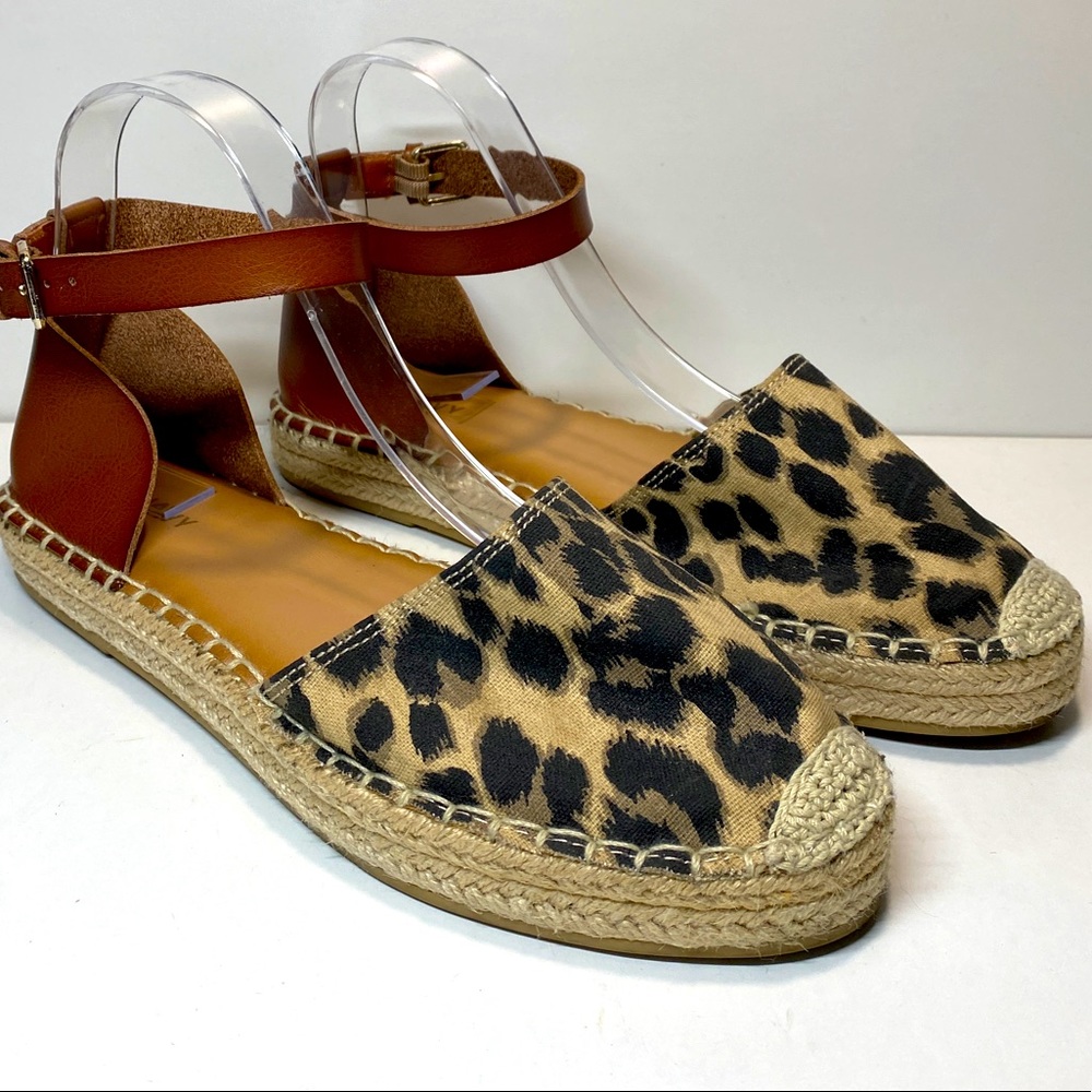 Old Navy Women’s Leopard Print Espadrilles Sandals Size 8